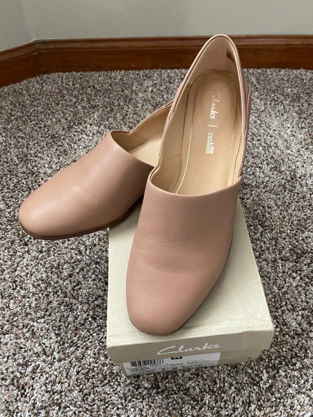 Clarks Pure Tone Nude Leather Loafers/Flats - Size 8M - NIB